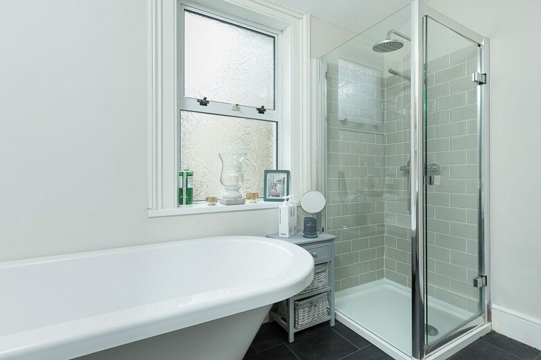 Price & Weeks - Jewel Of Bath