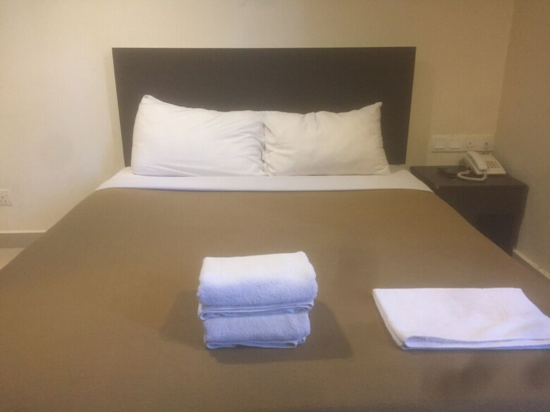 Oyo 89966 Green World Hotel @ Seri Putra