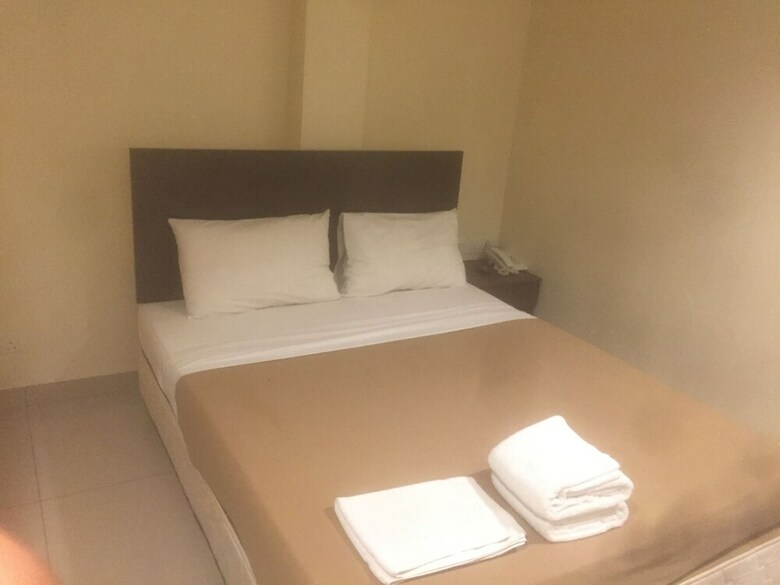 Oyo 89966 Green World Hotel @ Seri Putra
