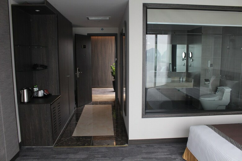 Muong Thanh Grand Bai Chay Hotel