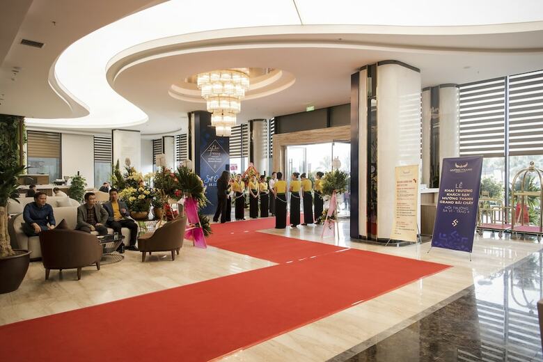 Muong Thanh Grand Bai Chay Hotel