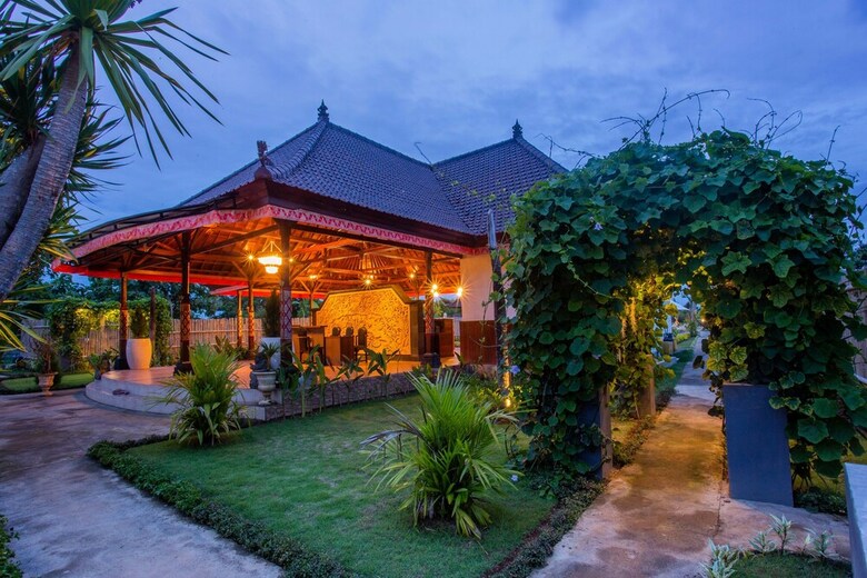 Bed & Breakfast Maharatu Villas