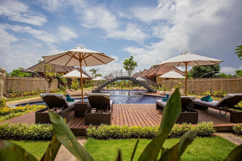 Bed & Breakfast Maharatu Villas