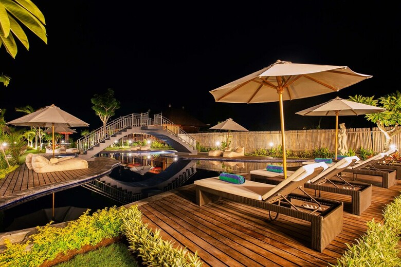 Bed & Breakfast Maharatu Villas