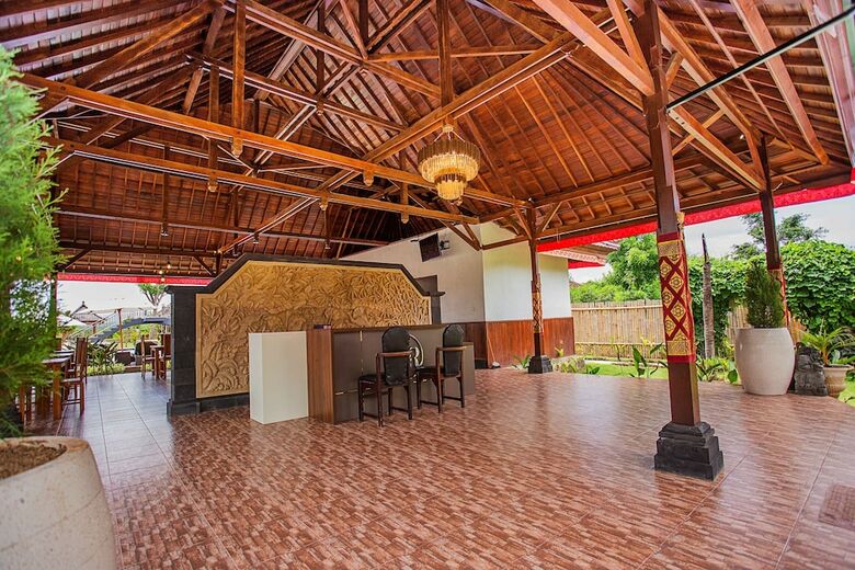 Bed & Breakfast Maharatu Villas