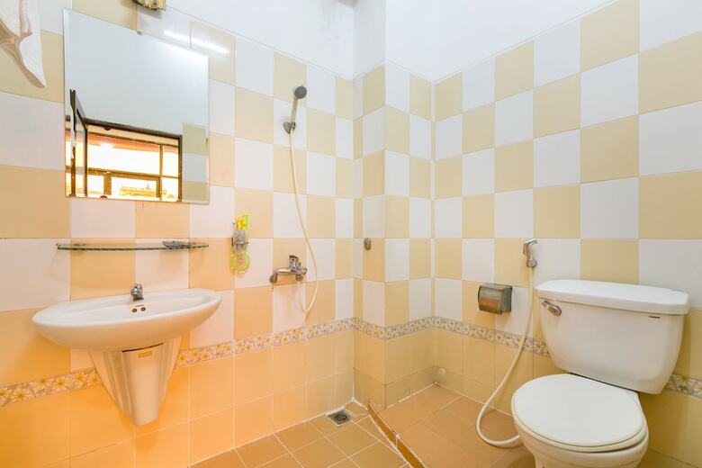 Oyo 626 Quy Loc Hotel