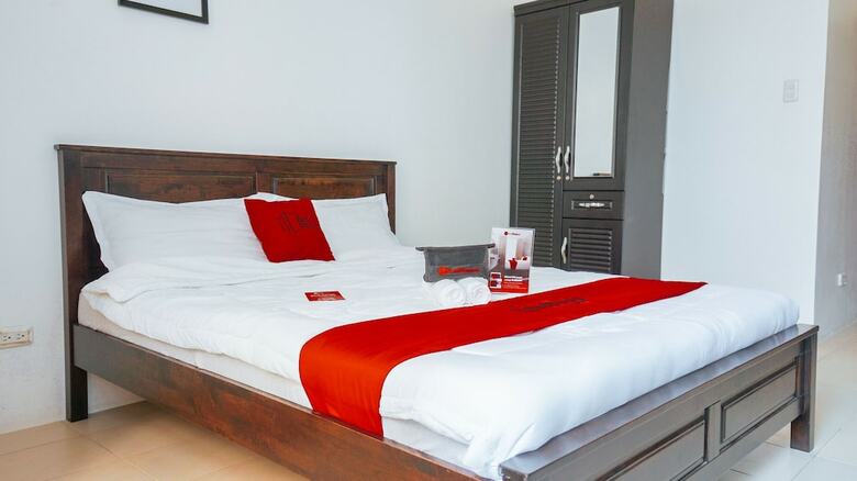 Hotel Reddoorz Premium @ The Trillium Residences