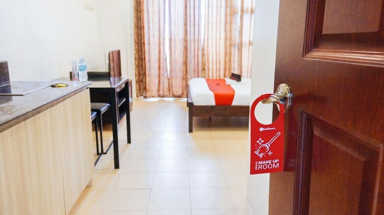 Hotel Reddoorz Premium @ The Trillium Residences