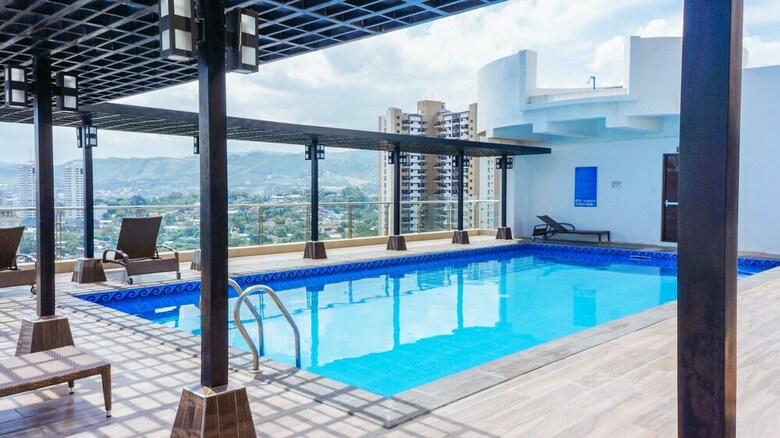 Hotel Reddoorz Premium @ The Trillium Residences