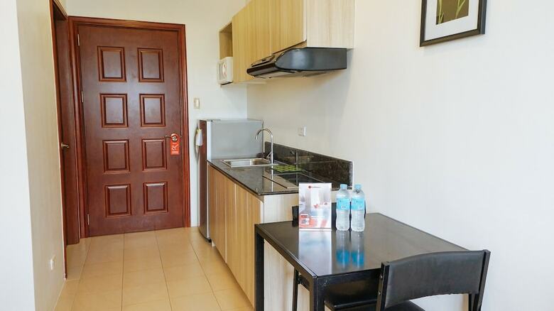 Hotel Reddoorz Premium @ The Trillium Residences