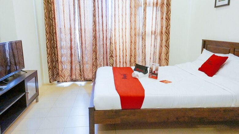 Hotel Reddoorz Premium @ The Trillium Residences
