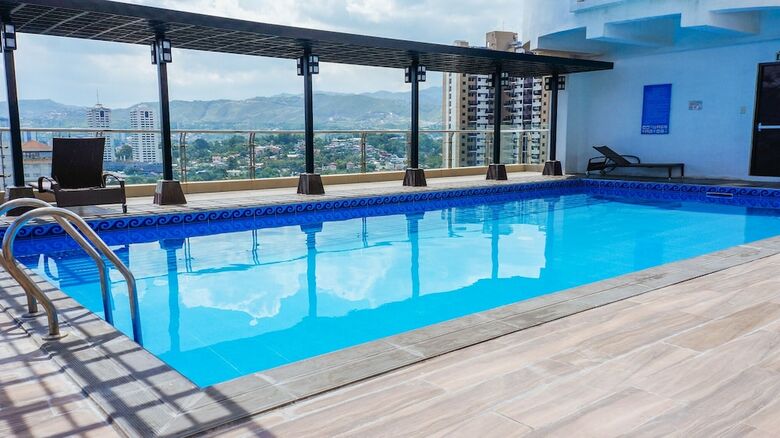 Hotel Reddoorz Premium @ The Trillium Residences