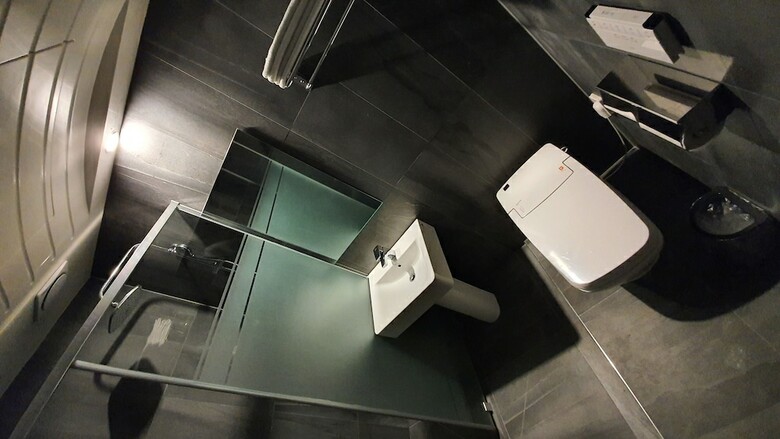 West In Hotel