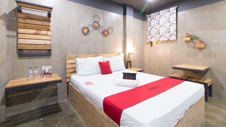 Hotel Reddoorz Plus @ Taft North Mandurriao