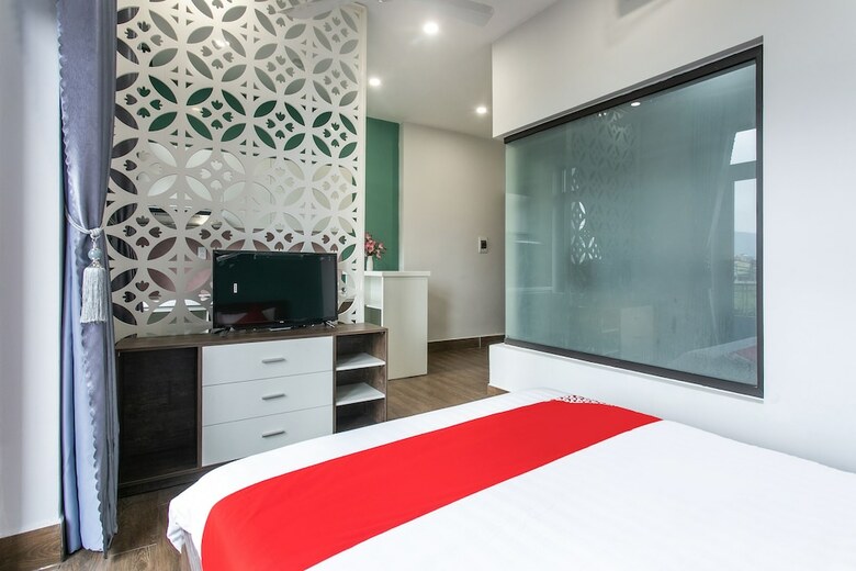 Hotel Oyo 586 Hoang Anh Apartment