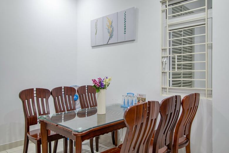 Hotel Reddoorz @ Le Van Sy Street 3