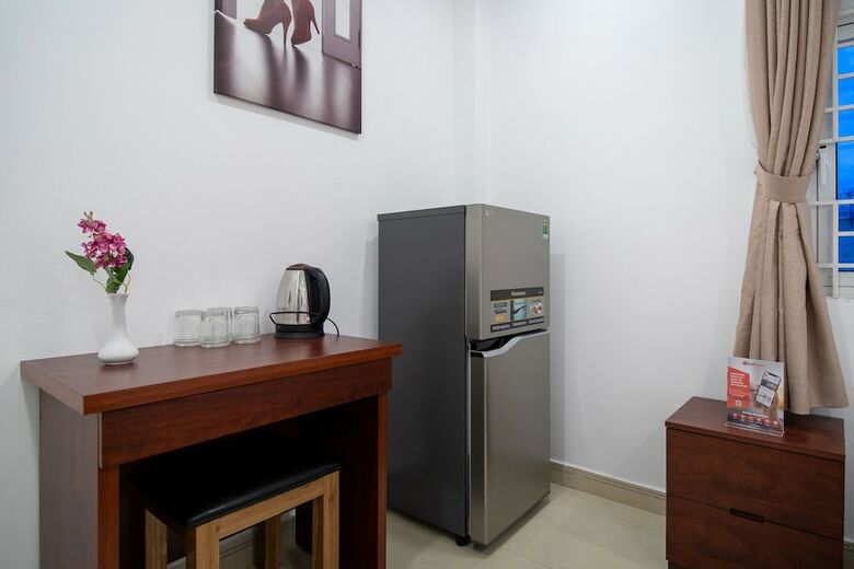 Hotel Reddoorz @ Le Van Sy Street 3