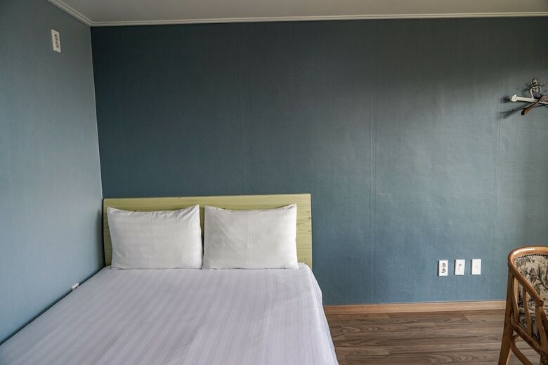 Hotel Stone And Wind Resort