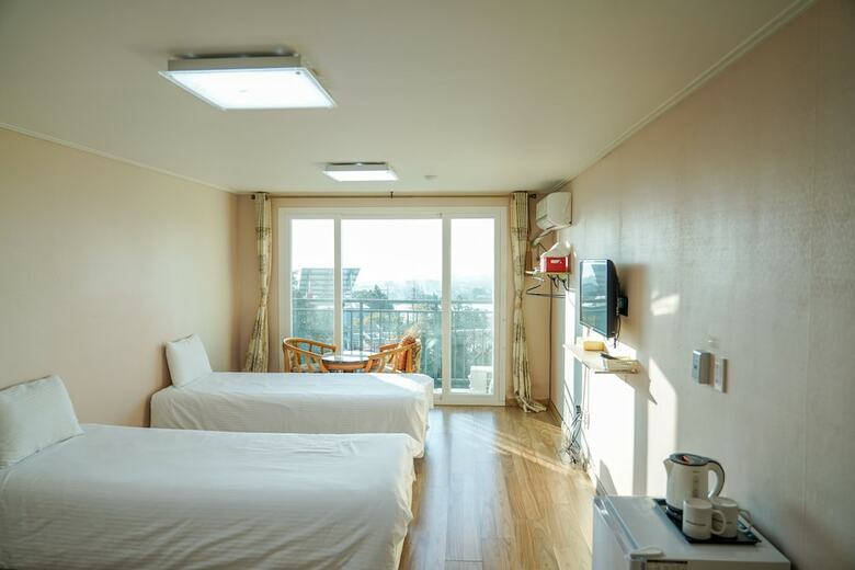 Hotel Stone And Wind Resort
