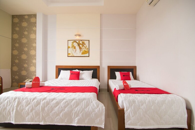 Hotel Reddoorz Near Saigon Zoo 3