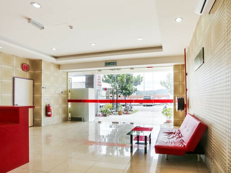 Oyo 89583 Grove Hotel