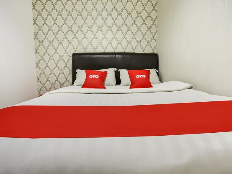 Oyo 89583 Grove Hotel