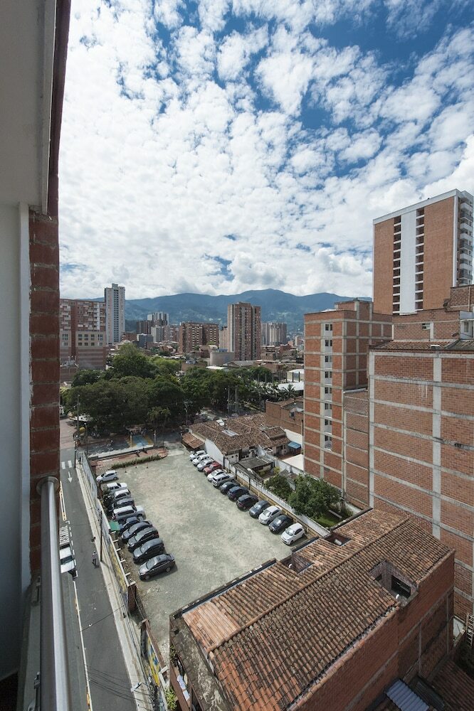 Apartamentos Edificio Portal Del Parque By Nomad Guru