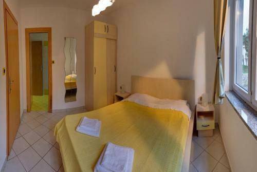 Vis A Vis Apartments