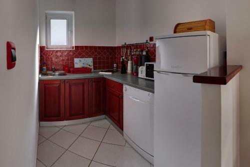Vis A Vis Apartments