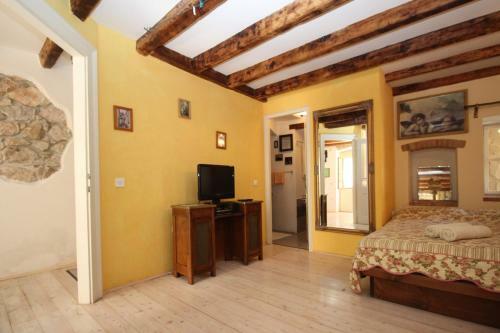 Apartments Authentic Baska 3