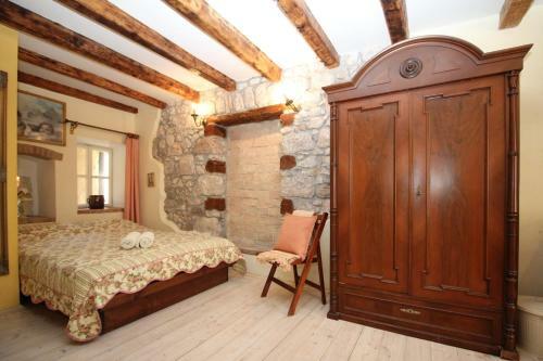 Apartments Authentic Baska 3