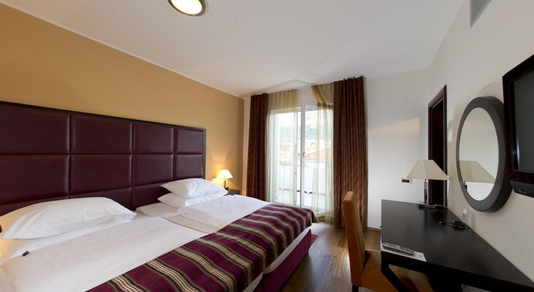 Hotel Atrium Residence Baska