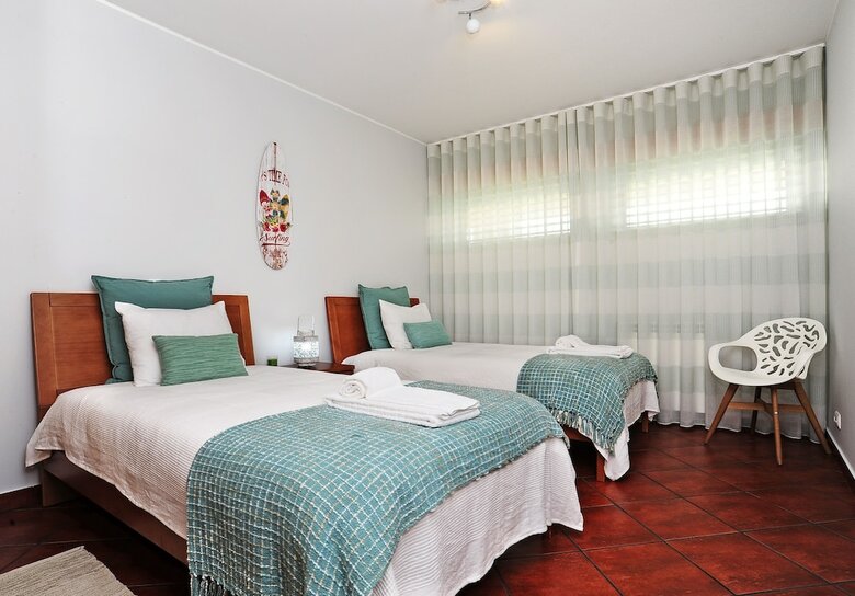 Ocean Breeze Apartment