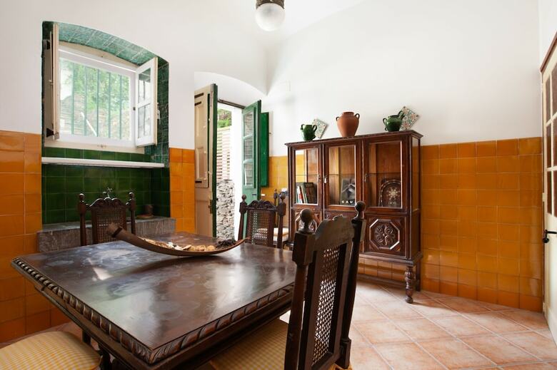 Apartamentos Akira Flats Cadaques Llane