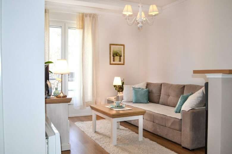 Happy Apartments