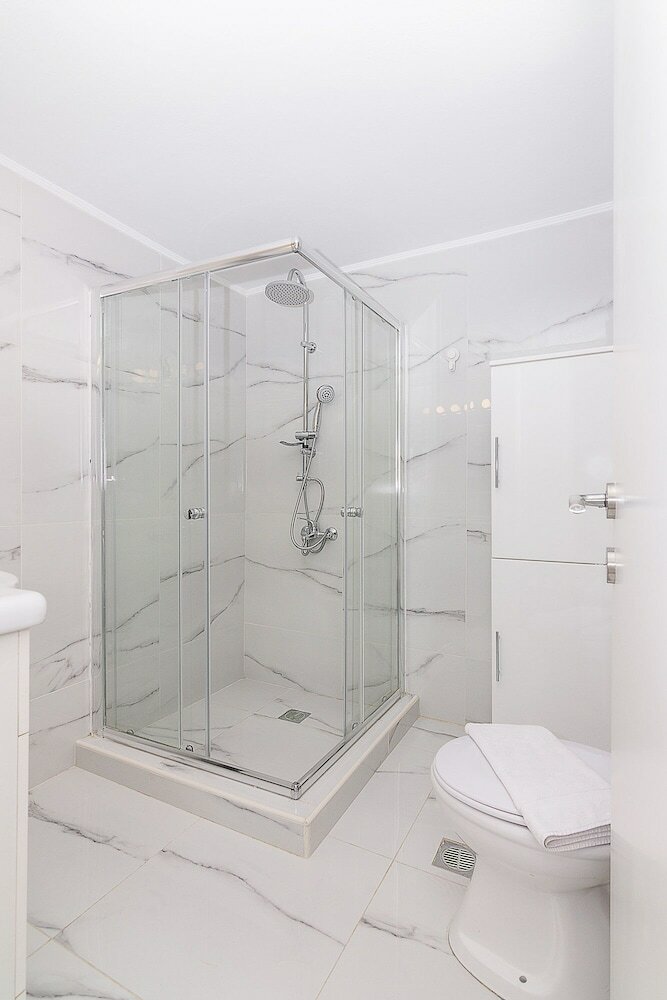 Brand New Stylish 2 Bedroom Apartment
