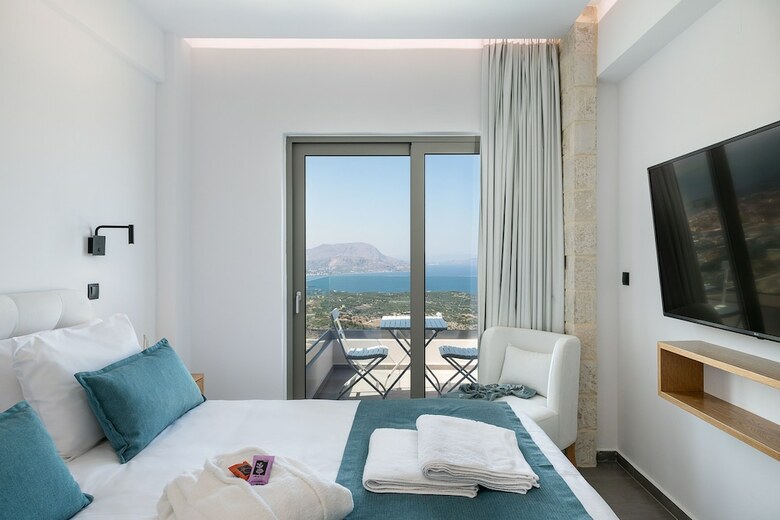 'phantom Villa'