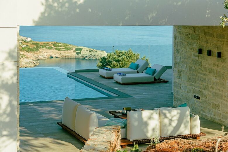 'phantom Villa'