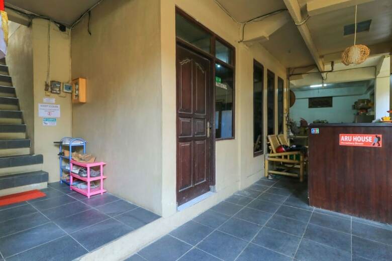 Hotel Aru House