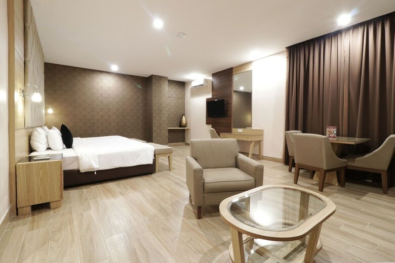 Hotel Gren Alia Jakarta