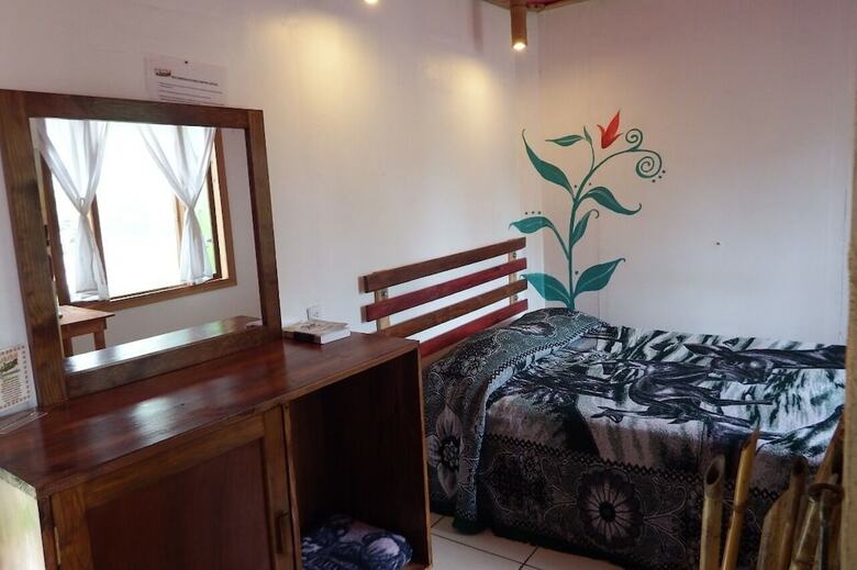 Posada Caba�as Y Casas Del �rbol La Huerta