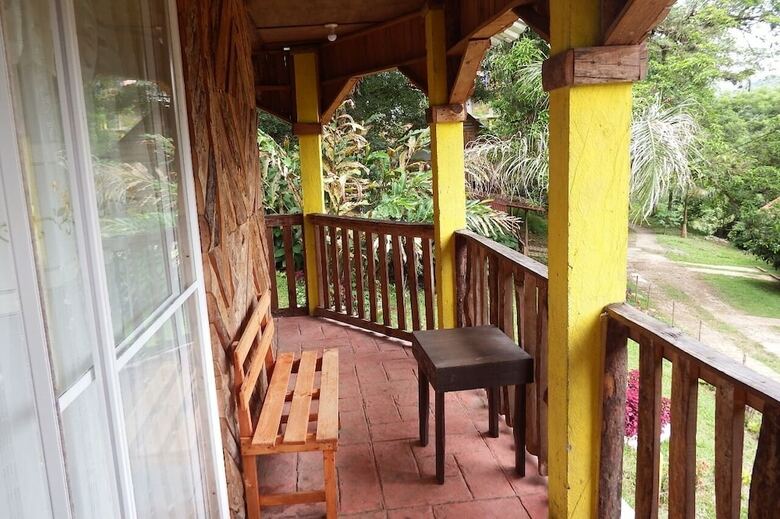 Posada Caba�as Y Casas Del �rbol La Huerta
