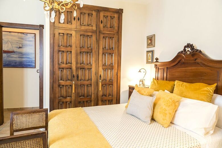Hotel Mafloras Suites El Bosque