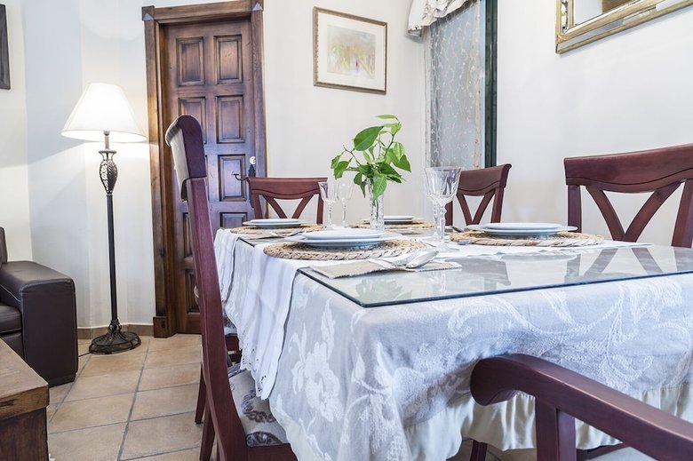 Hotel Mafloras Suites El Bosque