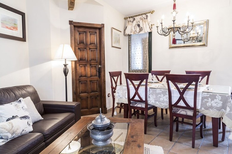 Hotel Mafloras Suites El Bosque