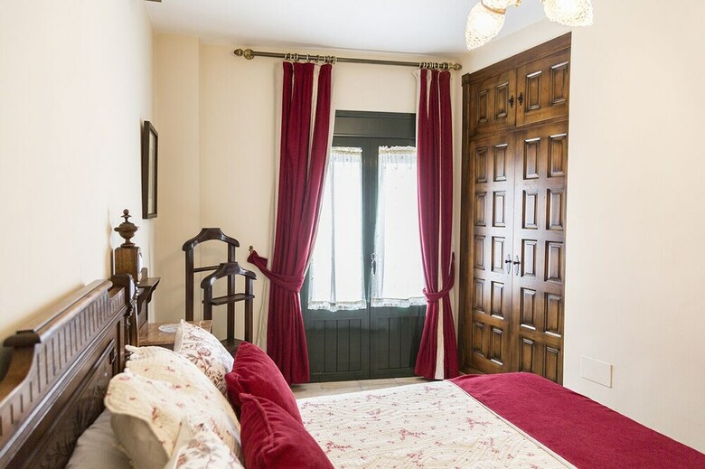 Hotel Mafloras Suites El Bosque