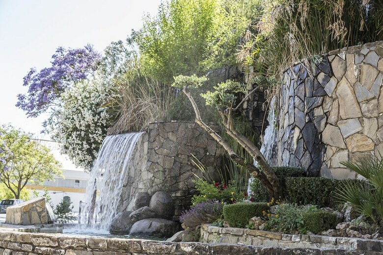 Hotel Mafloras Suites El Bosque