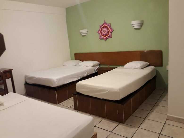 Hotel Revolucion