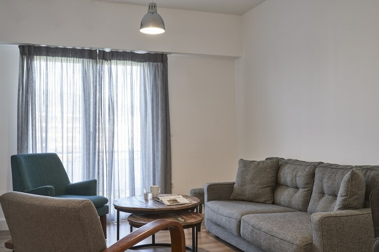 Urban Heights 2bd Apartment