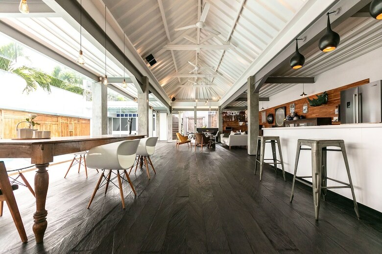 Villa Layang Layang